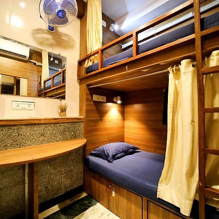 Maple Social Hubz-Hostel Βομβάη Εξωτερικό φωτογραφία