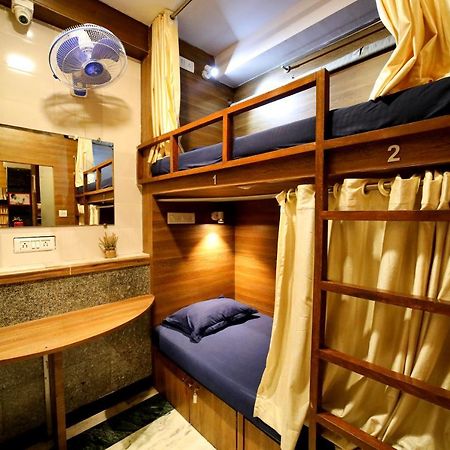 Maple Social Hubz-Hostel Βομβάη Εξωτερικό φωτογραφία
