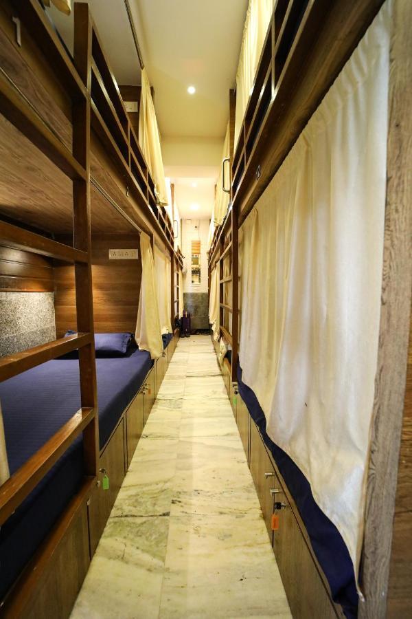 Maple Social Hubz-Hostel Βομβάη Εξωτερικό φωτογραφία